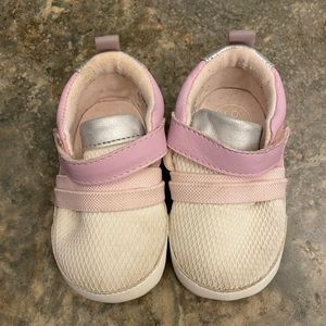 Ro+Me soft sole shoes size 12-18 months